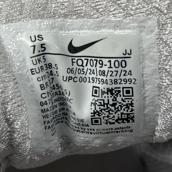 Nike Zoom Vomero 5 Vast Grey Women's Size 7.5 Running Shoes Sneakers FQ7079-100 - Picture 8 of 8